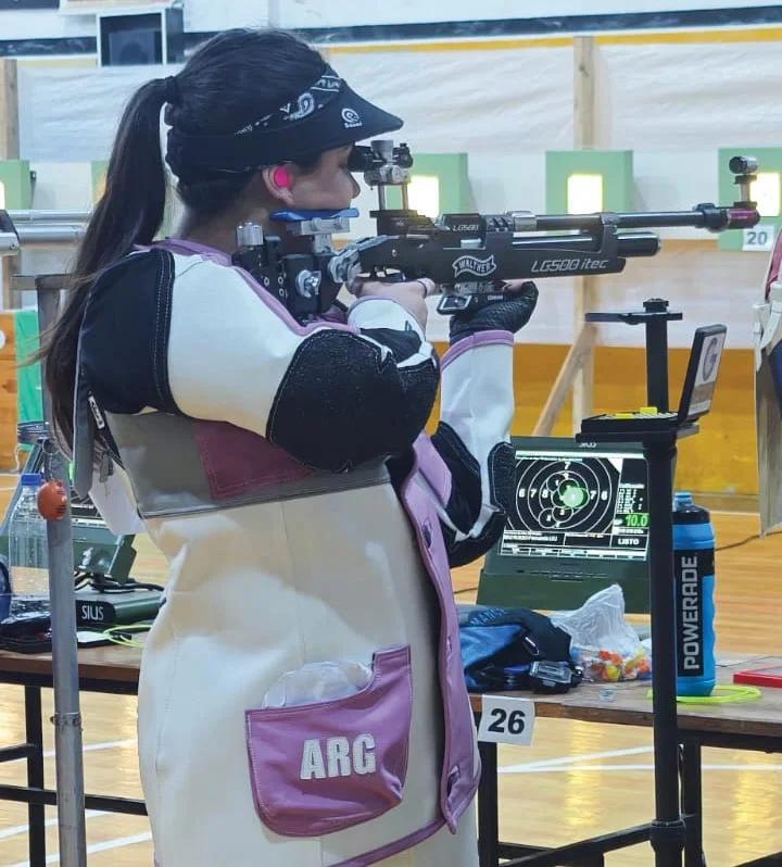 Fernanda Russo brilla en el Nacional de Aire