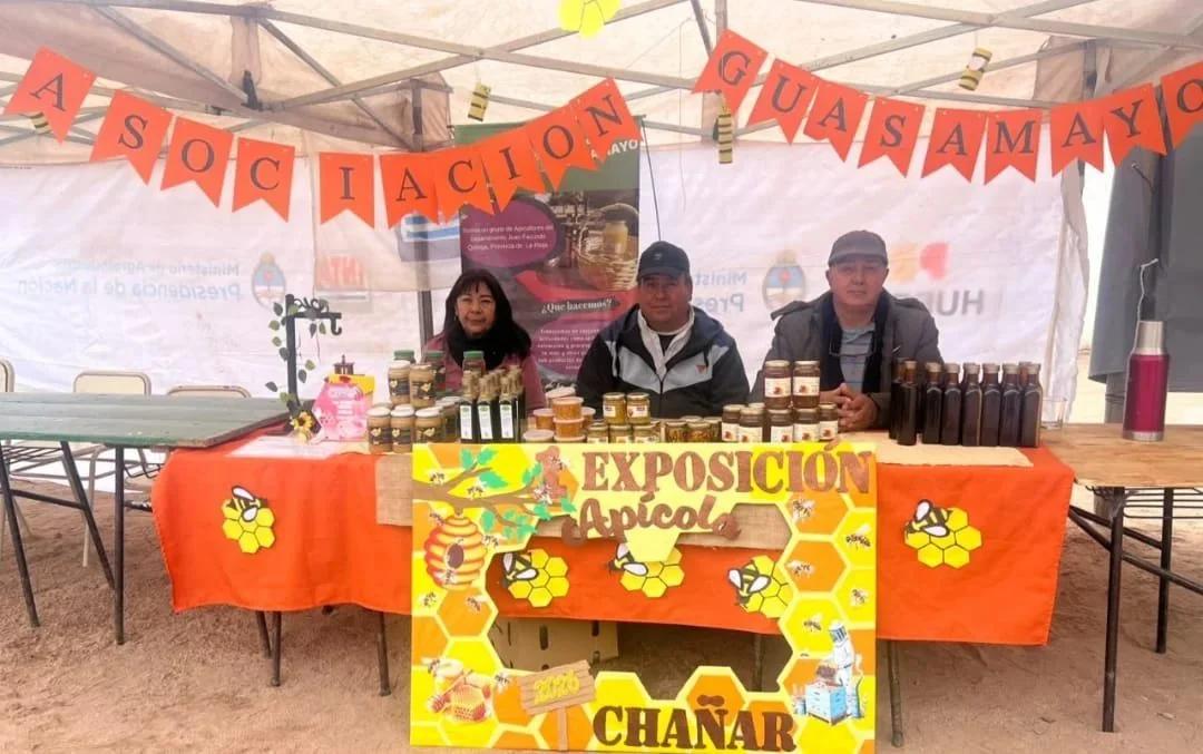 Chañar celebró su primera Exposición Apícola