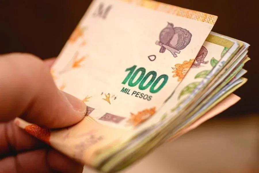 FINALIZA EL PAGO DE SUELDOS A EMPLEADOS PROVINCIALES