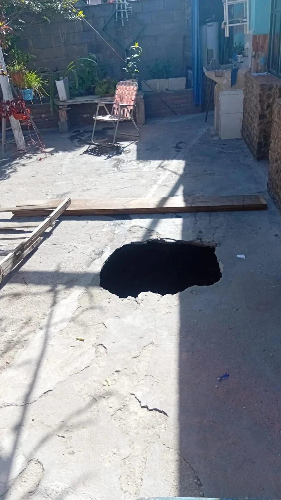 MUJER HERIDA TRAS HUNDIMIENTO DE TERRENO EN PUERTA DE LA QUEBRADA
