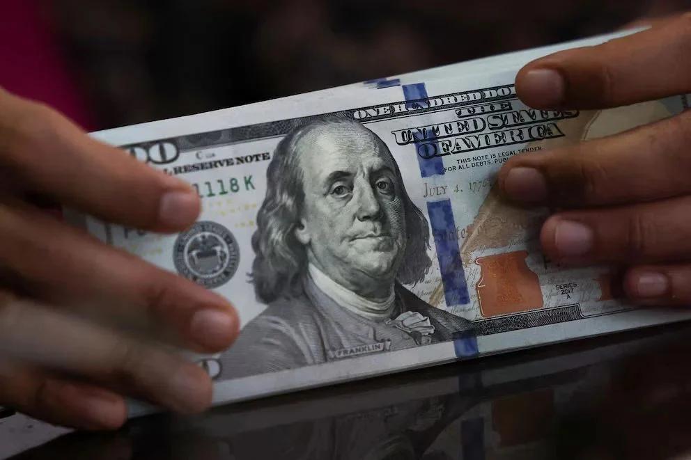 El dólar mayorista roza su máximo histórico