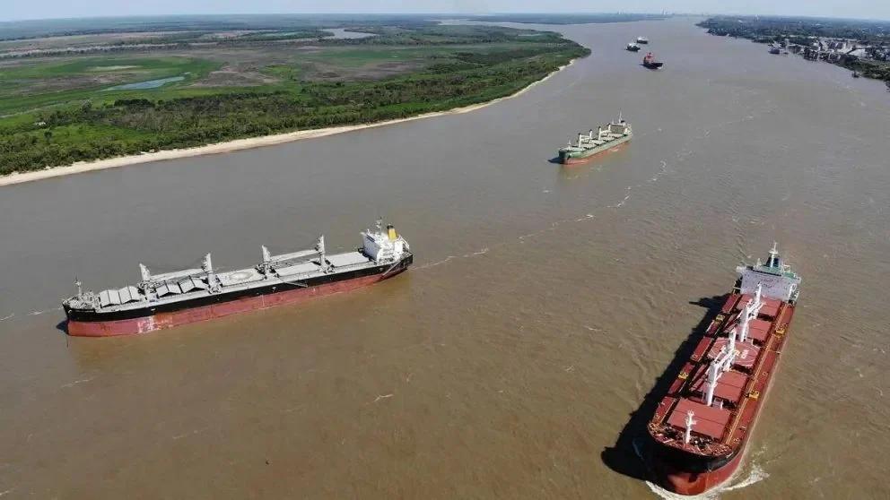 PARALIZACIÓN DE PUERTOS EN ARGENTINA POR DECRETO