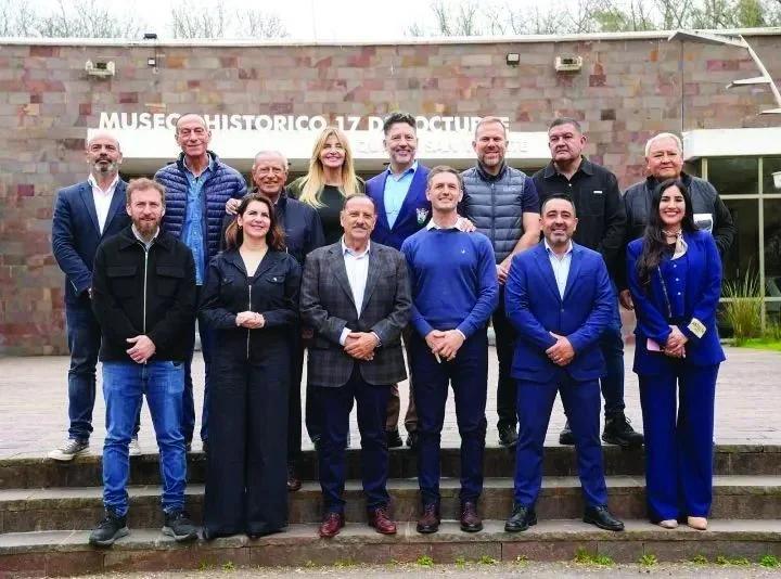Quintela se reunió con doce intendentes bonaerenses pensando en el 2027