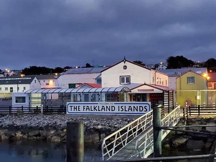 "Las Islas Malvinas seguirán siendo británicas", afirmó un funcionario inglés, l