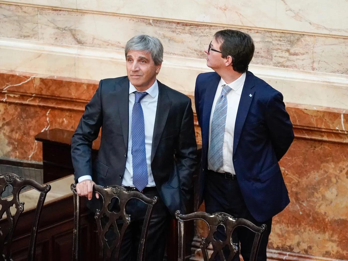 El Gobierno nacional mantiene el superávit financiero y primario