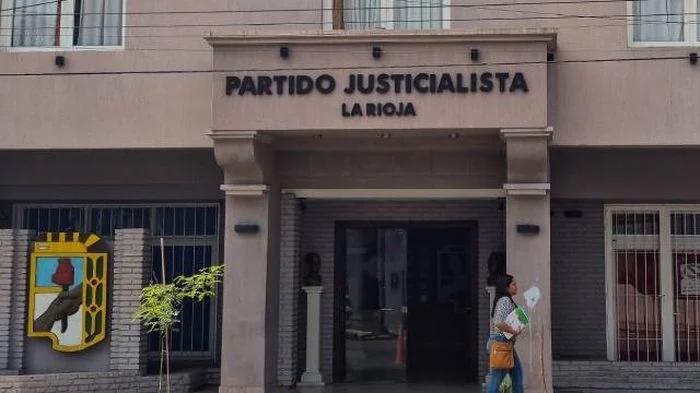 El PJ riojano logró la unidad con el respaldo de tres exgobernadores