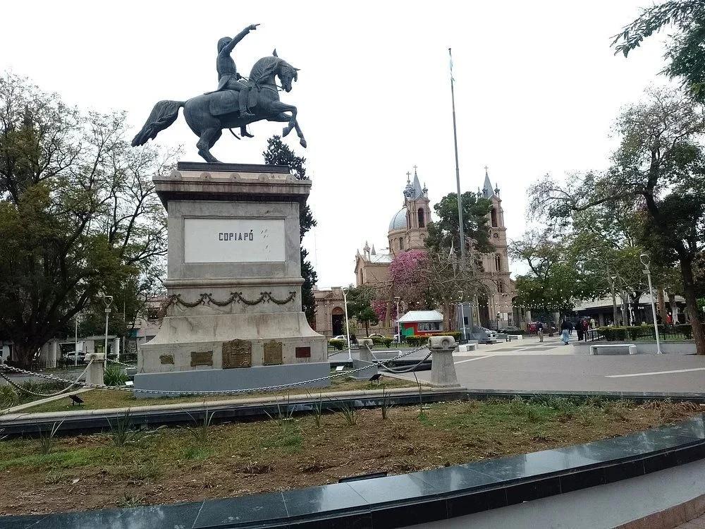 Domingo helado y con lloviznas en la Capital