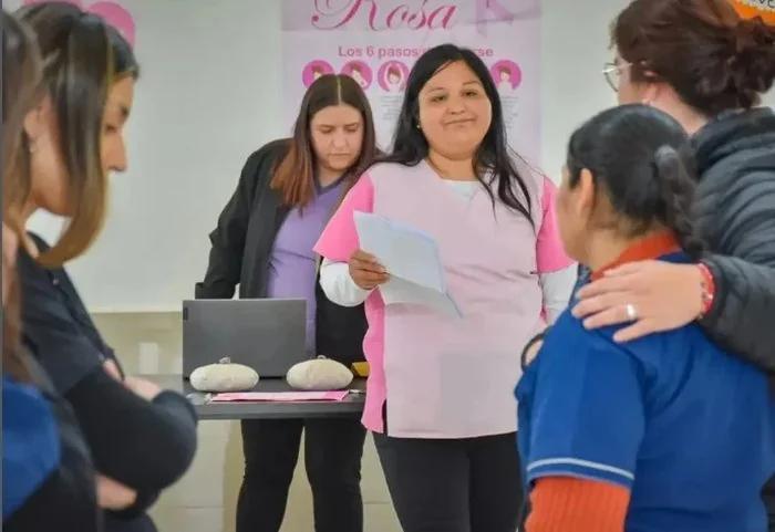 Lanzan el programa Estaciones Rosa para la detección temprana del cáncer de mama