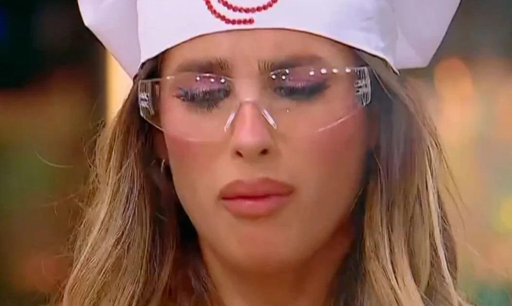 Susto en la cocina de MasterChef: Juli Poggio sufrió una quemadura