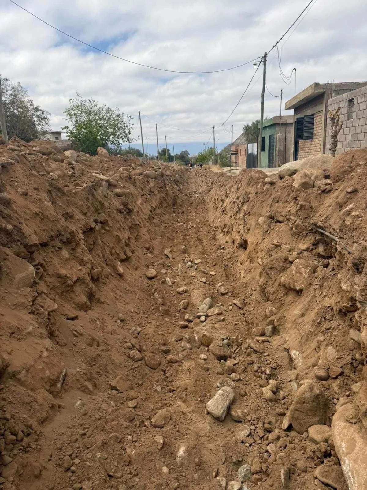Amplían la red de agua potable para 60 familias en Chilecito