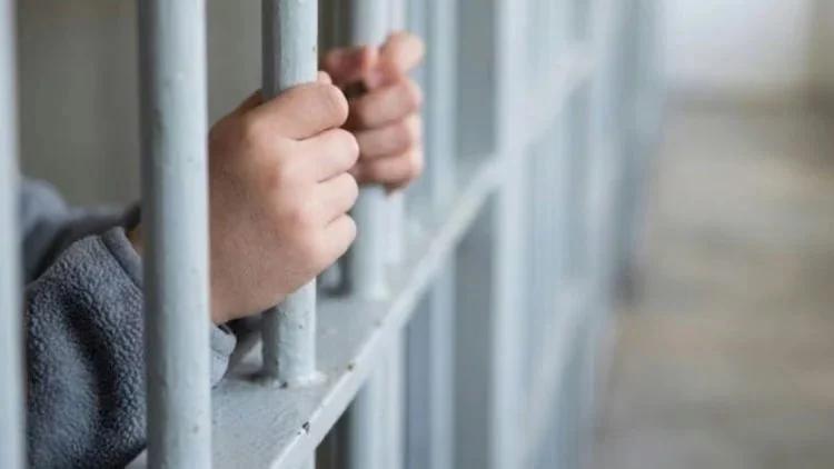 Revocaron el sobreseimiento de un menor y apartaron a la jueza de la causa