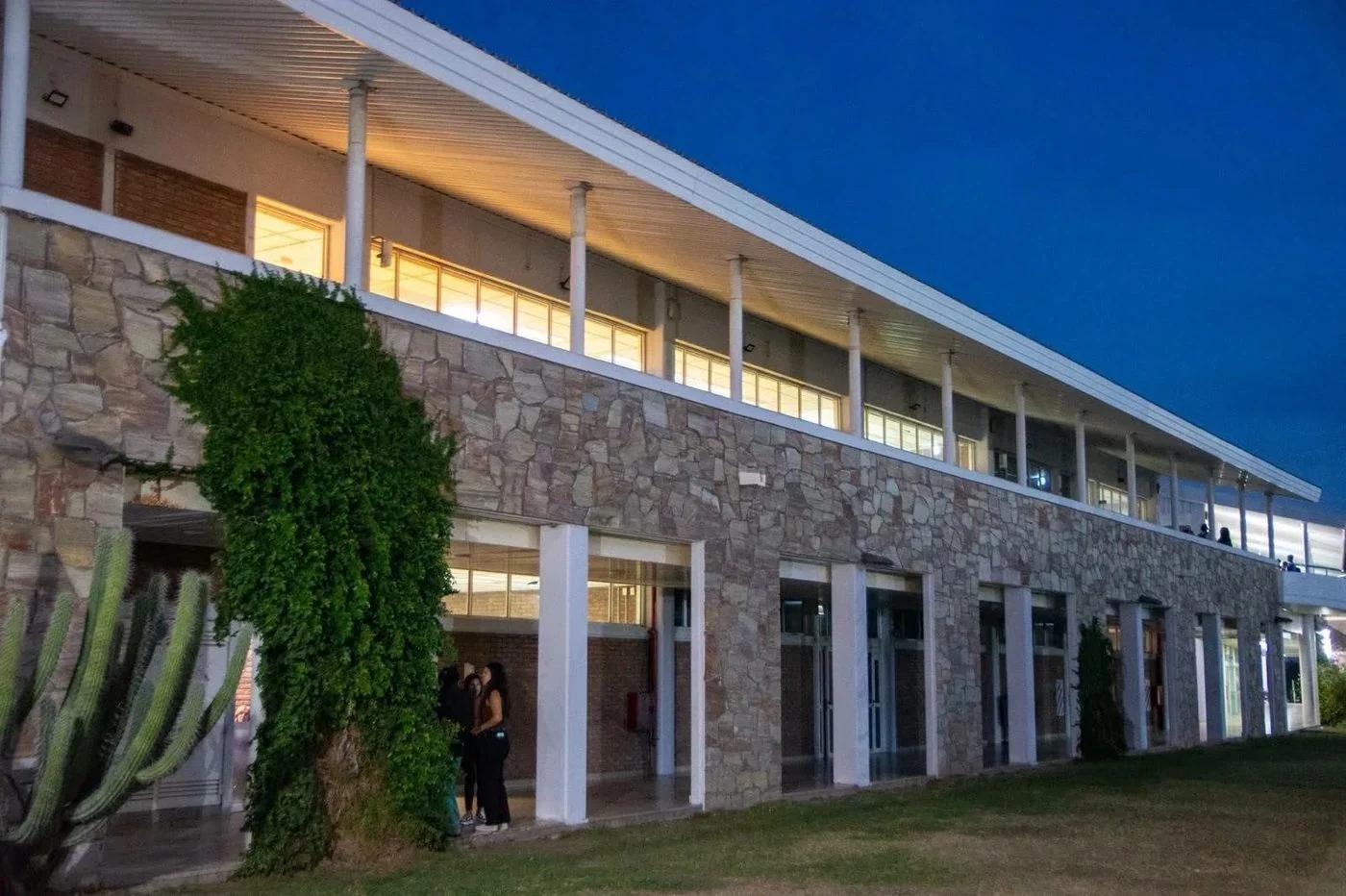 Nueva iluminación en el Departamento de Ciencias de la Salud de la UNLaR
