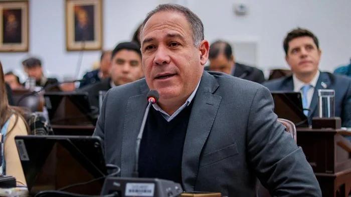 Cristian Pérez defendió el aporte a empresas para comedores escolares