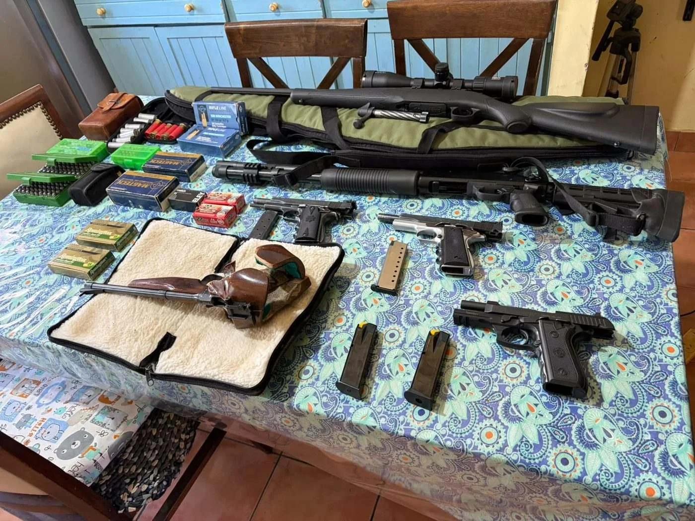 Allanamiento en barrio Infantería II: secuestraron un arsenal de armas