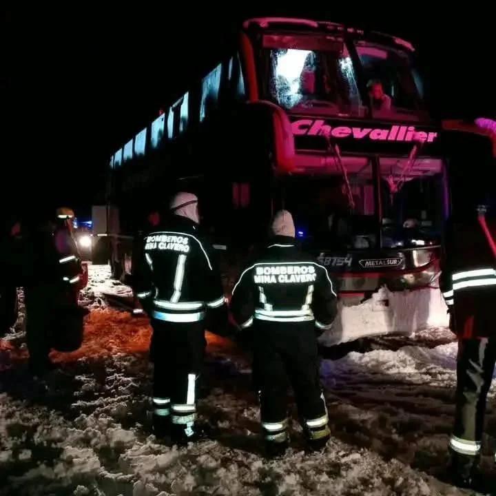 Rescate de pasajeros y un bebé en las Altas Cumbres