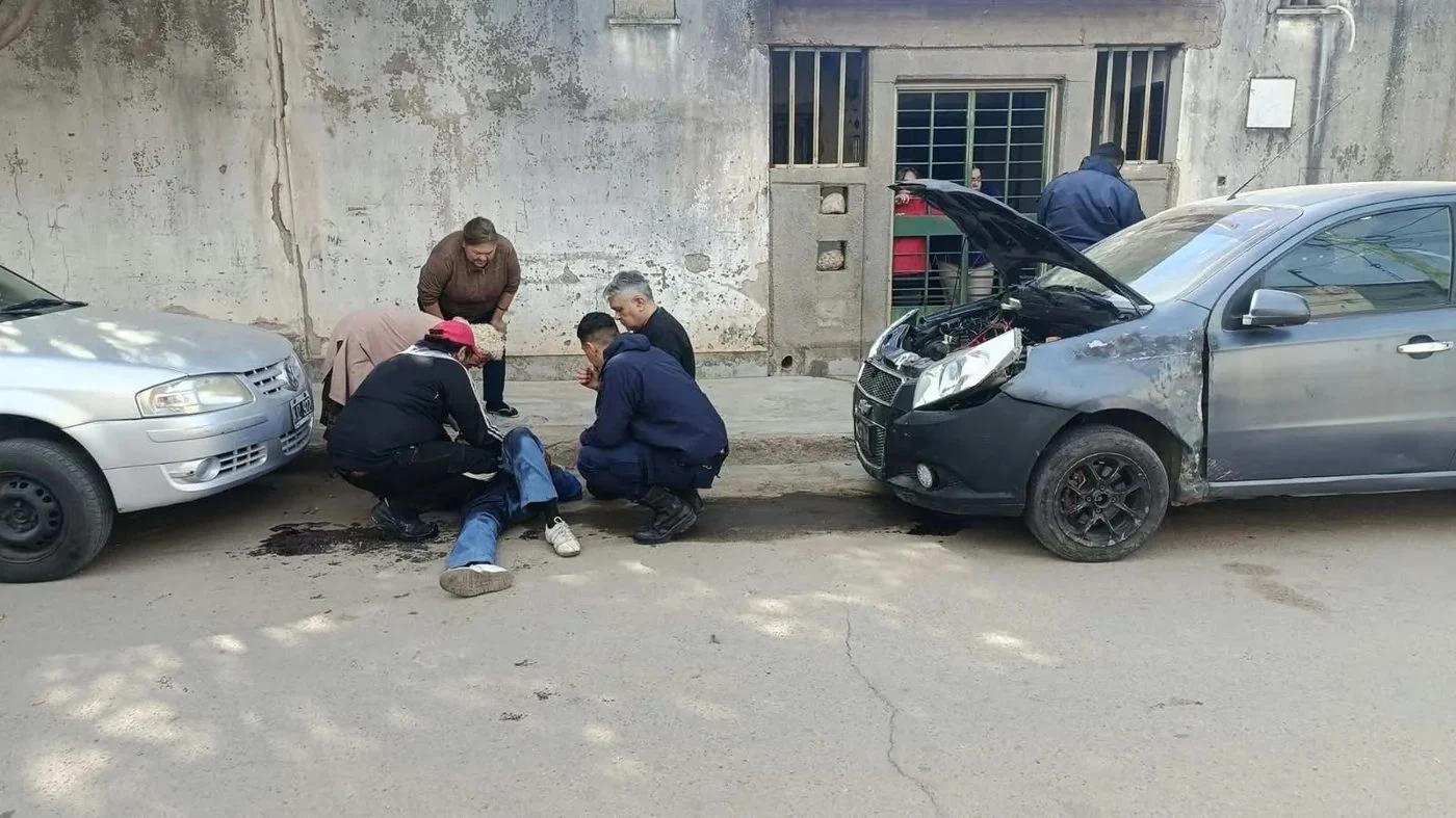 Hombre herido tras ser atropellado por su propio auto en el barrio Las Agaves