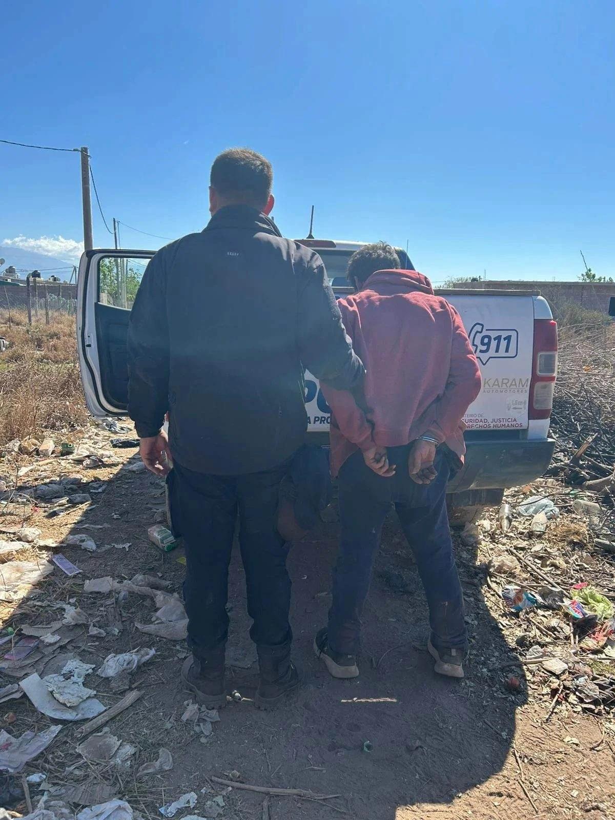 Vecinos detuvieron a un joven por un intento de robo en la vía pública