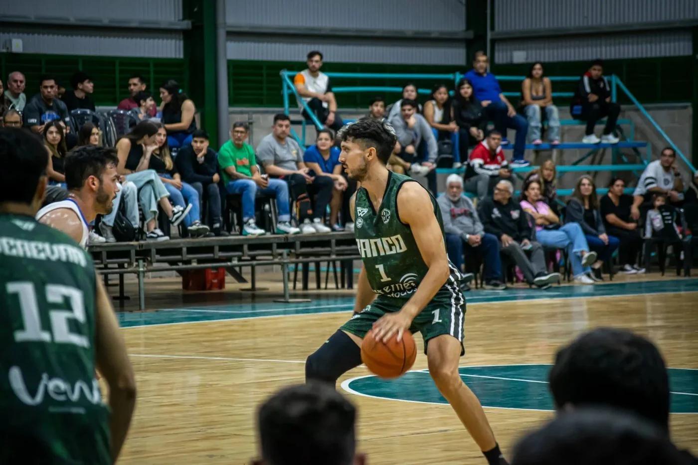 Lucas Díaz jugará la Liga Argentina de Basquet con Independiente de Santiago del
