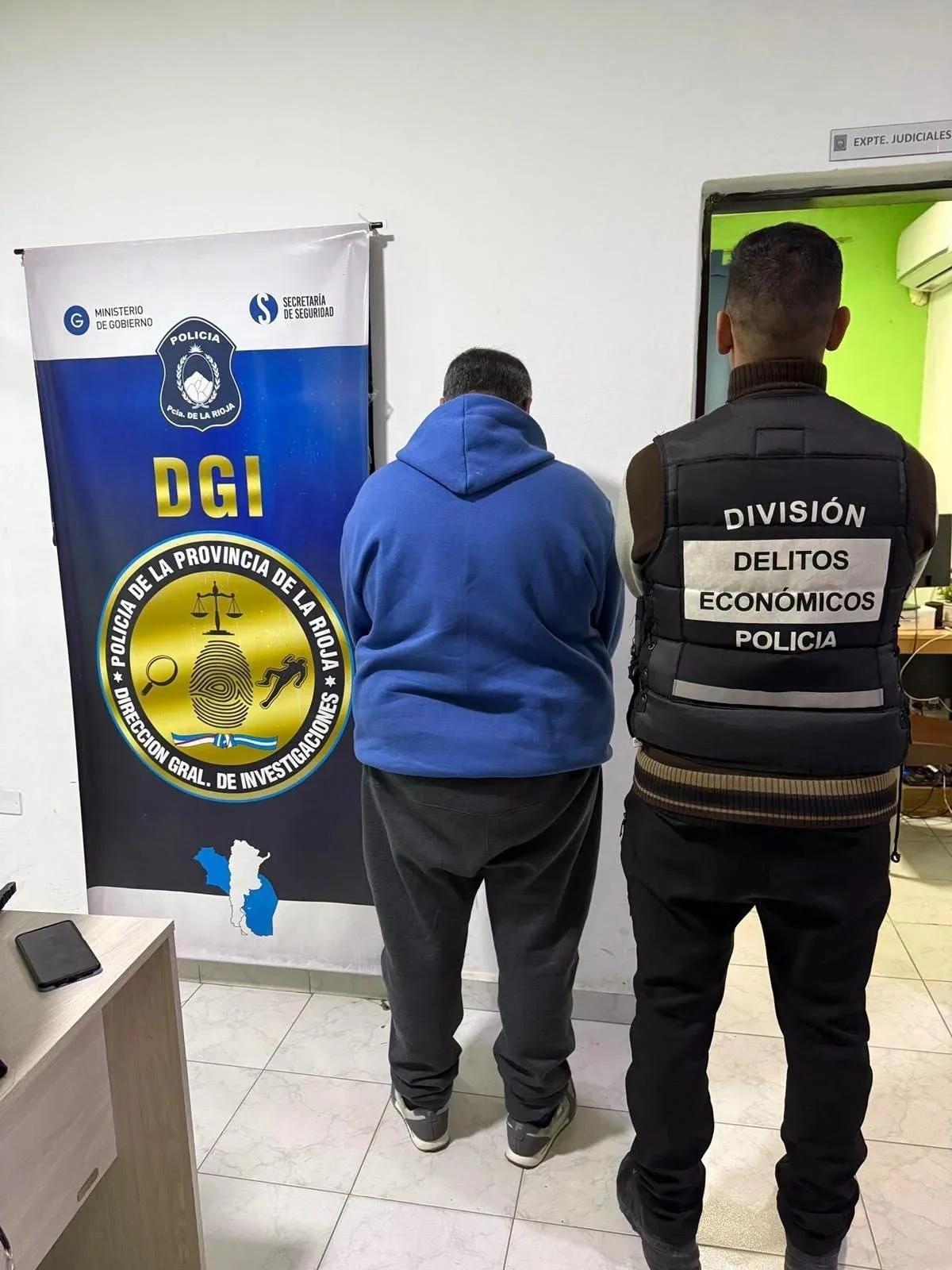Detuvieron a un hombre por una causa de estafa