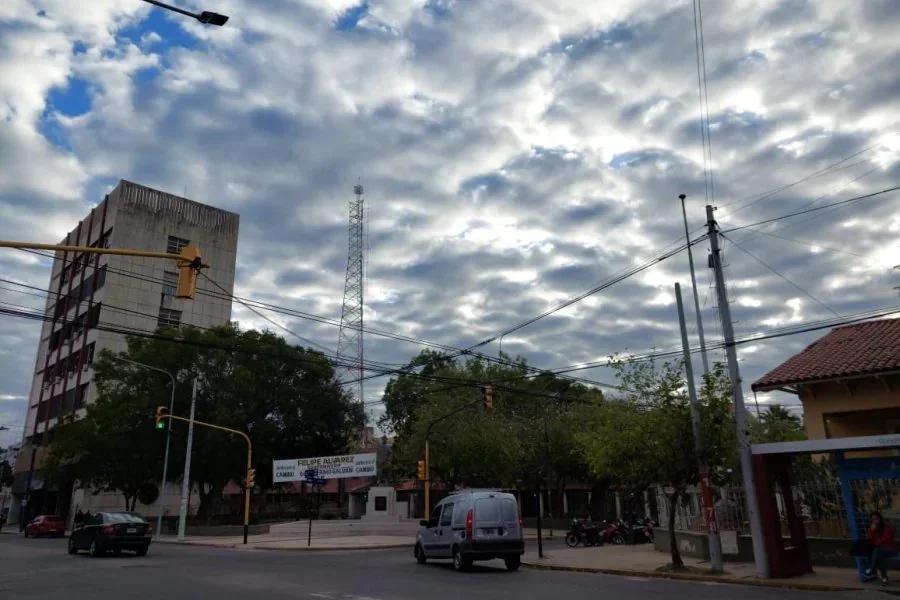 Pronostican chaparrones y tormentas aisladas para este miércoles