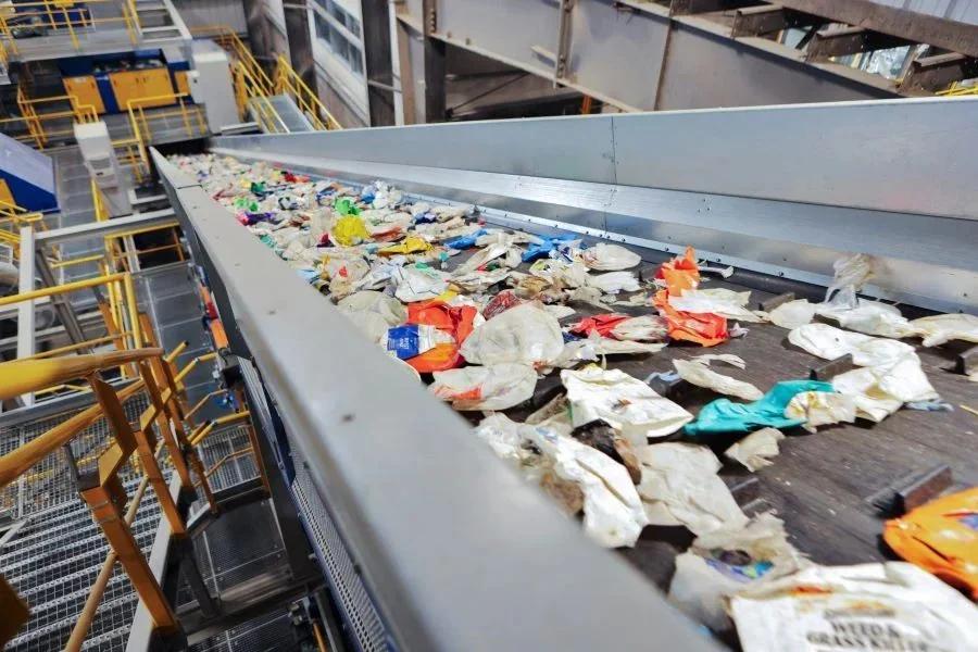 Innovación en reciclaje: recuperan 610 mil toneladas de etiquetas al año