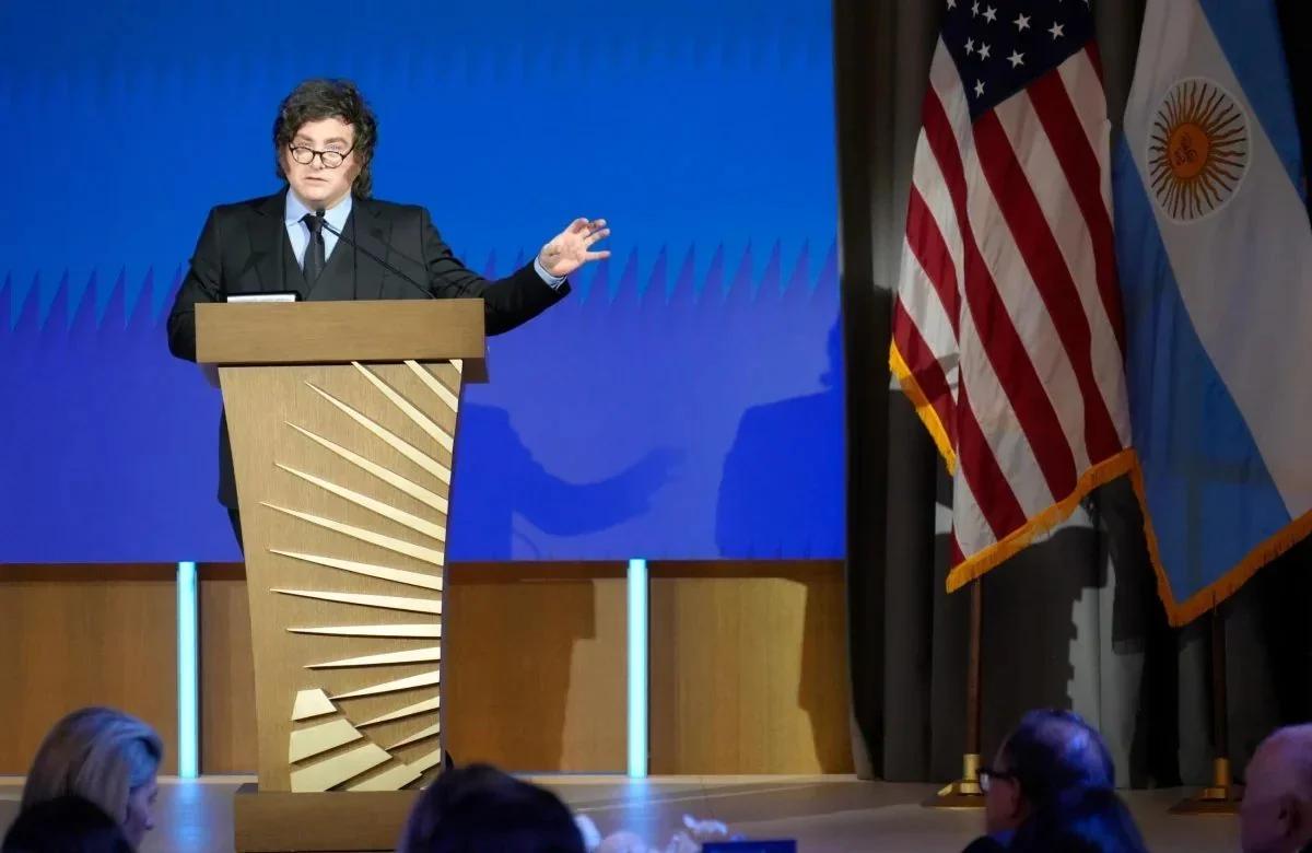 Milei premiado en EE.UU. promete convertir a Argentina en el país más libre