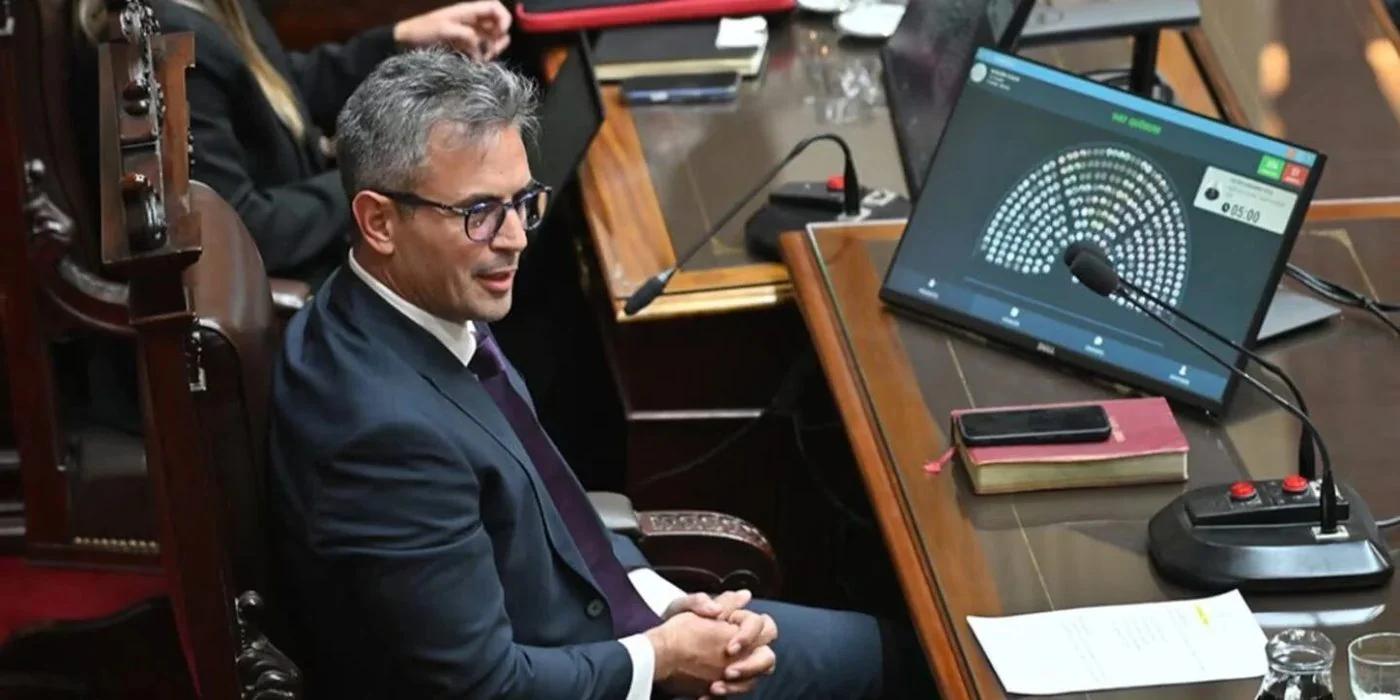 Martin Menem celebró la caída de la sesión por el DNU