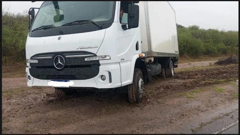 Camión derrapó sobre la Ruta 31 cerca de Milagro