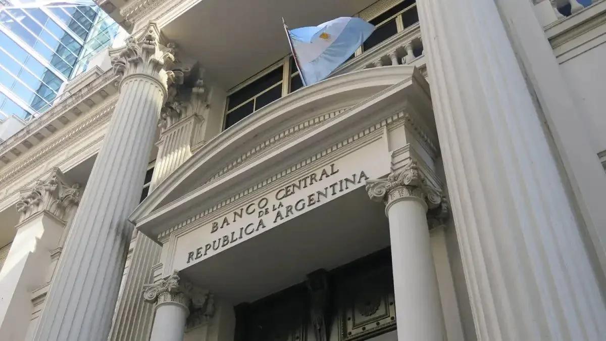 Cinco días sin atención bancaria en noviembre