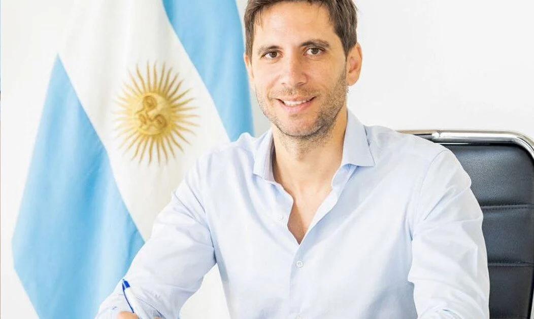 El intendente Santiago Passaglia causa furor en redes