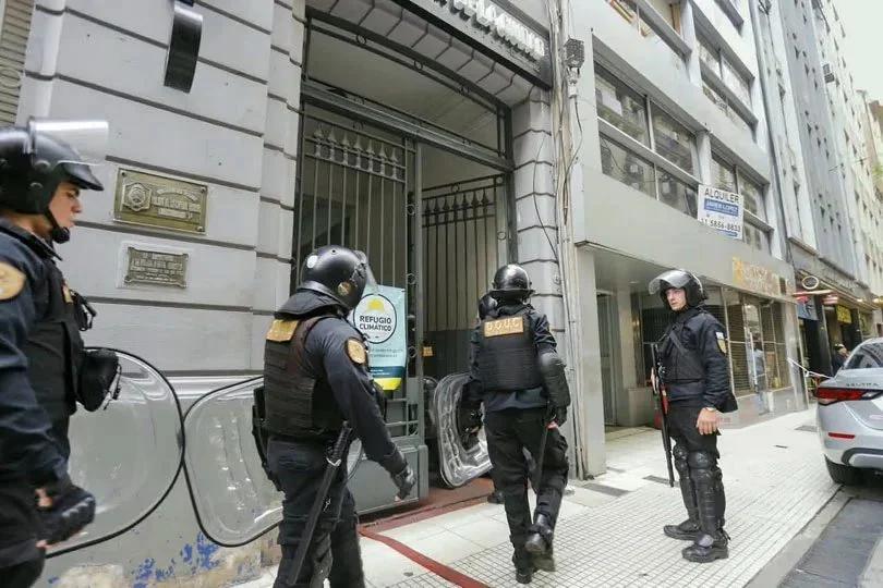 Motín y toma de rehenes en una comisaría del microcentro porteño