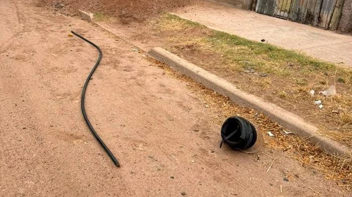 Buscan a dos hombres que huyeron tras abandonar un cable en Loteo San Nicolás