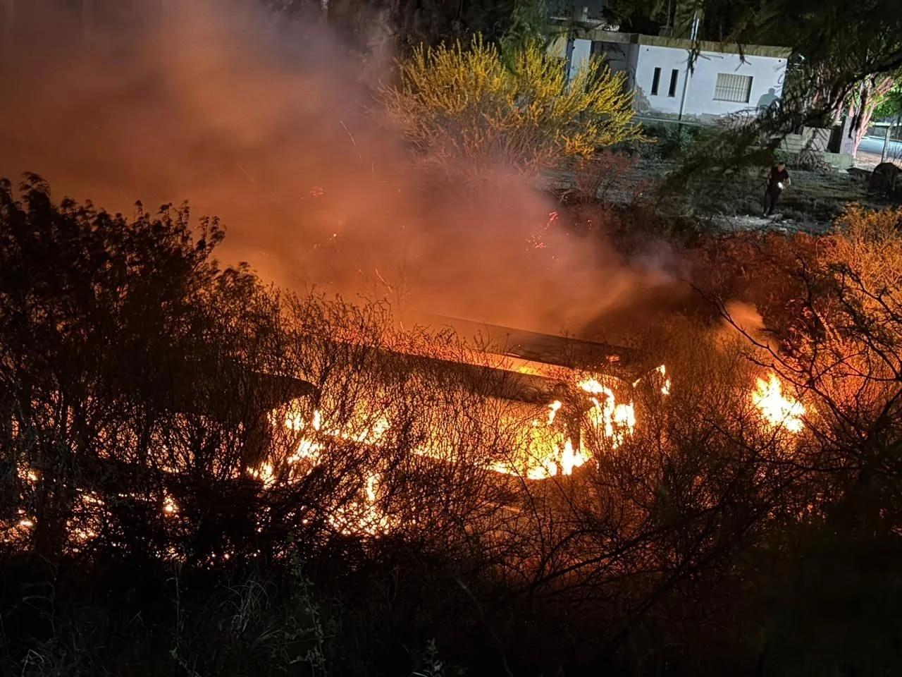 Vecinos del Yacampis amenazan con cortes por incendios en el predio de colectivo