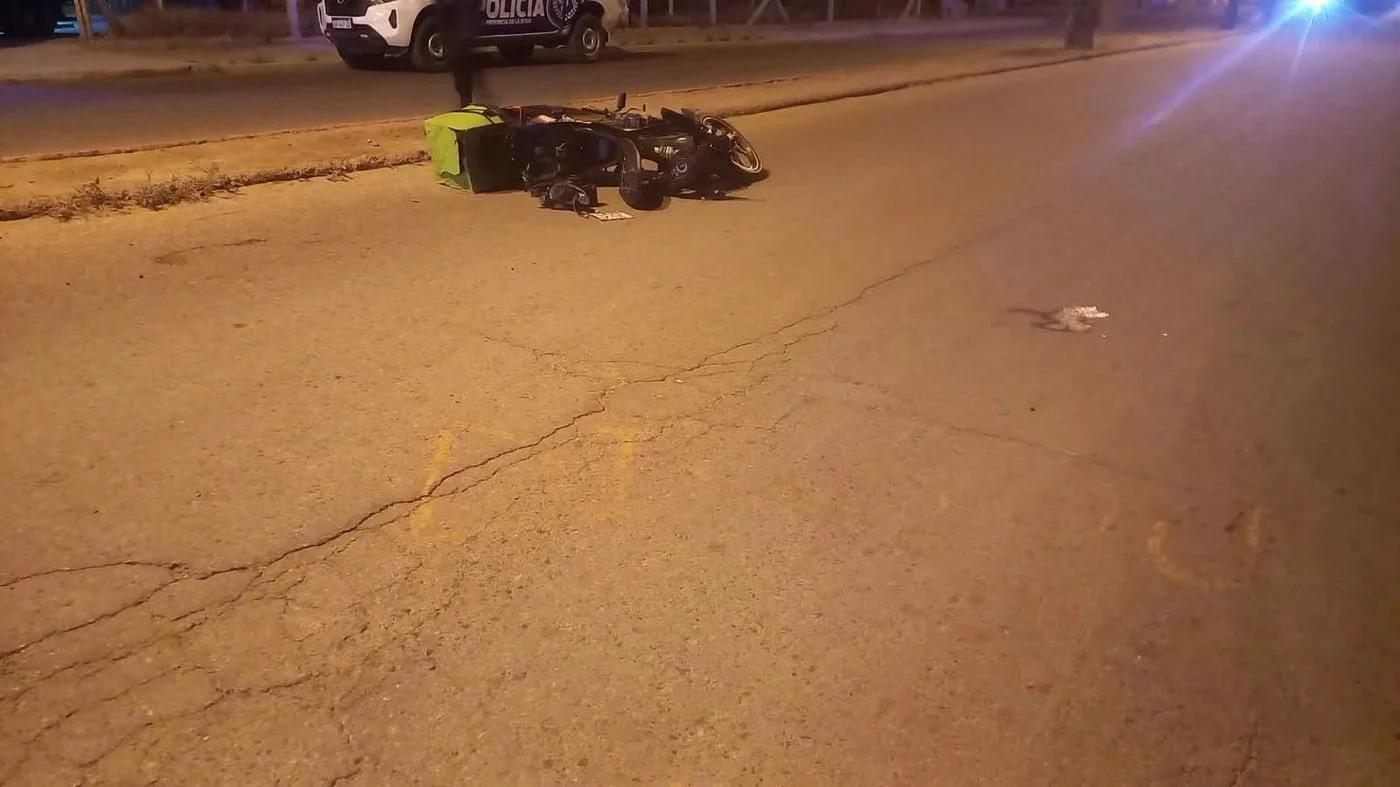 Joven grave en Chilecito tras ser encerrado por un conductor que huyó