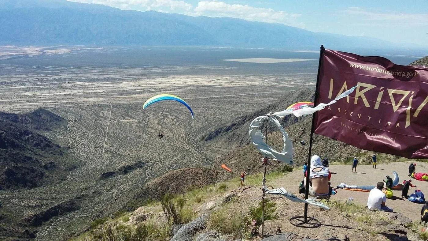 Parapentista tucumano sufrió una lesión en el aterrizaje