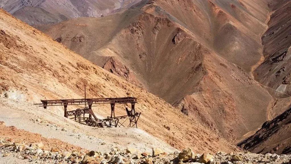 Proponen tokenizar regalías mineras en La Rioja para captar inversiones