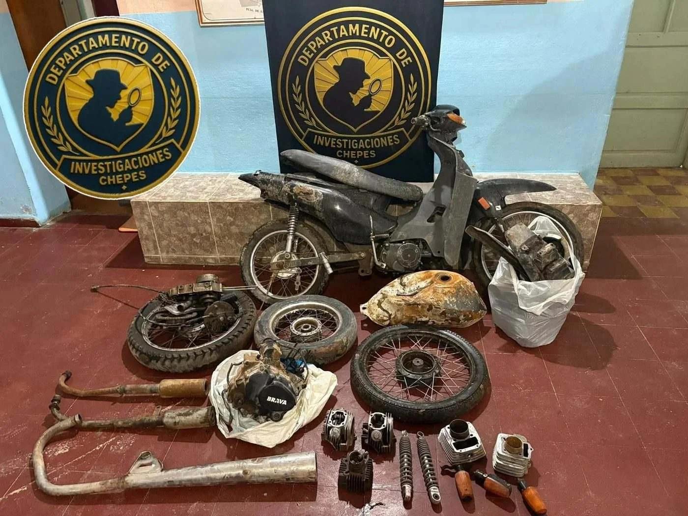 Operativos policiales: secuestran moto y repuestos de dudosa procedencia