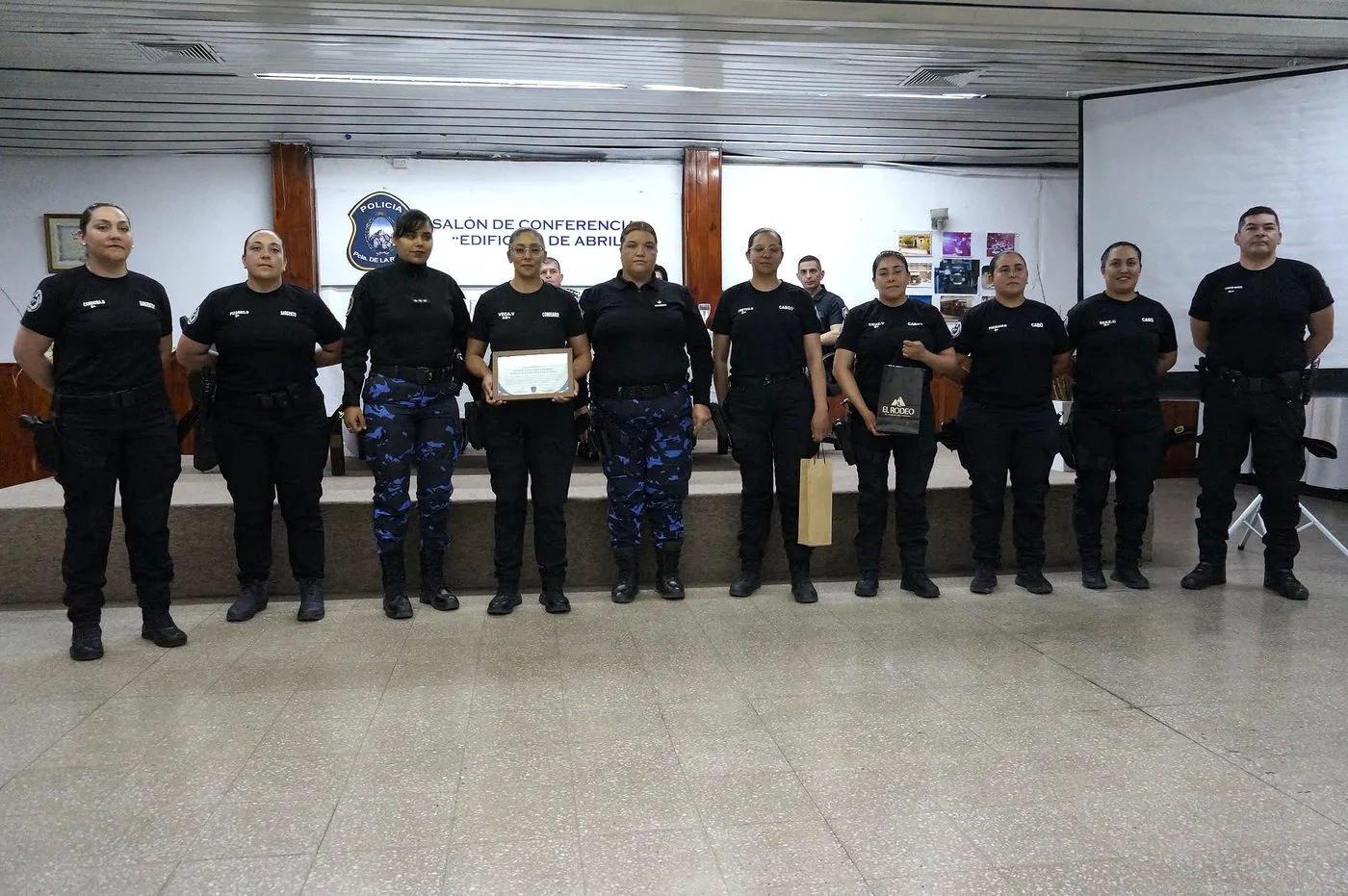 Finalizó el Primer Curso Nacional de Contención Femenina de la Policía